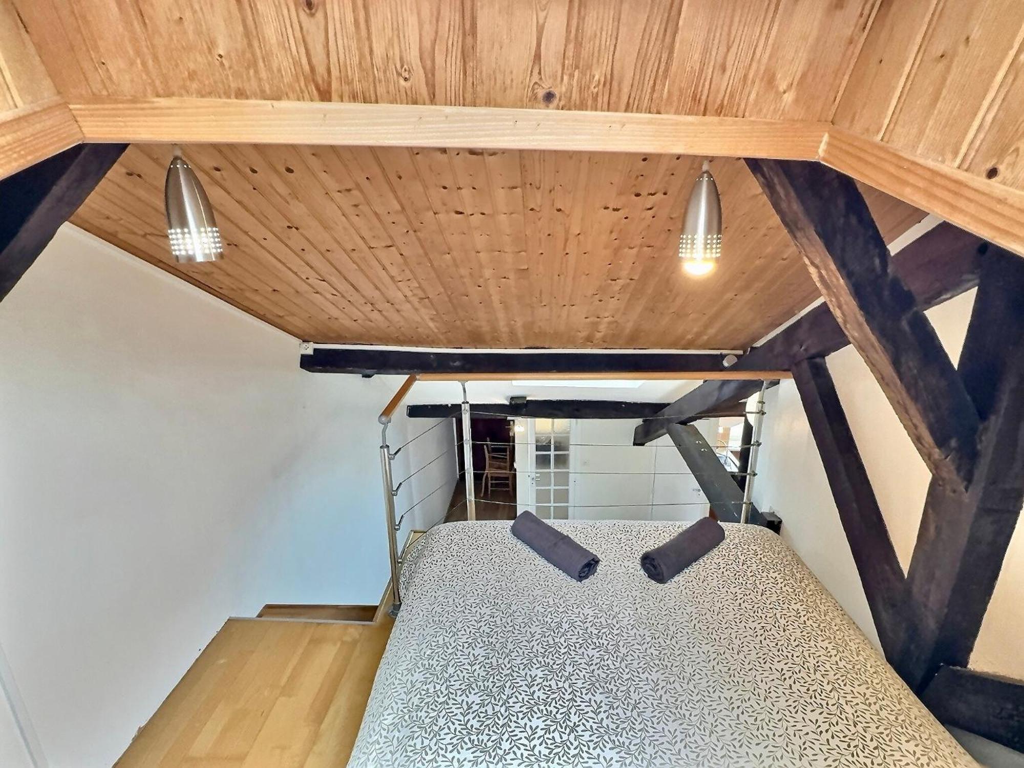 Wonderhost, Spacieux Et Atypique En Coeur De Ville Pau Exteriör bild